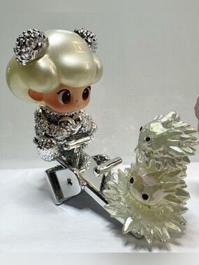 Molly Tea x Instinctoy Spring Dreamland Silver Edition, Seesaw with Fluffy